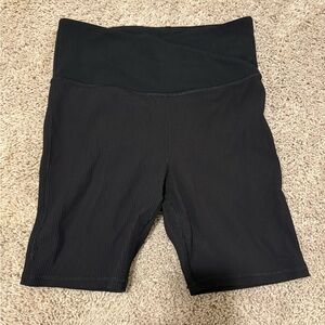 Athleta Elation Crossover Rib 7 inch Shorts